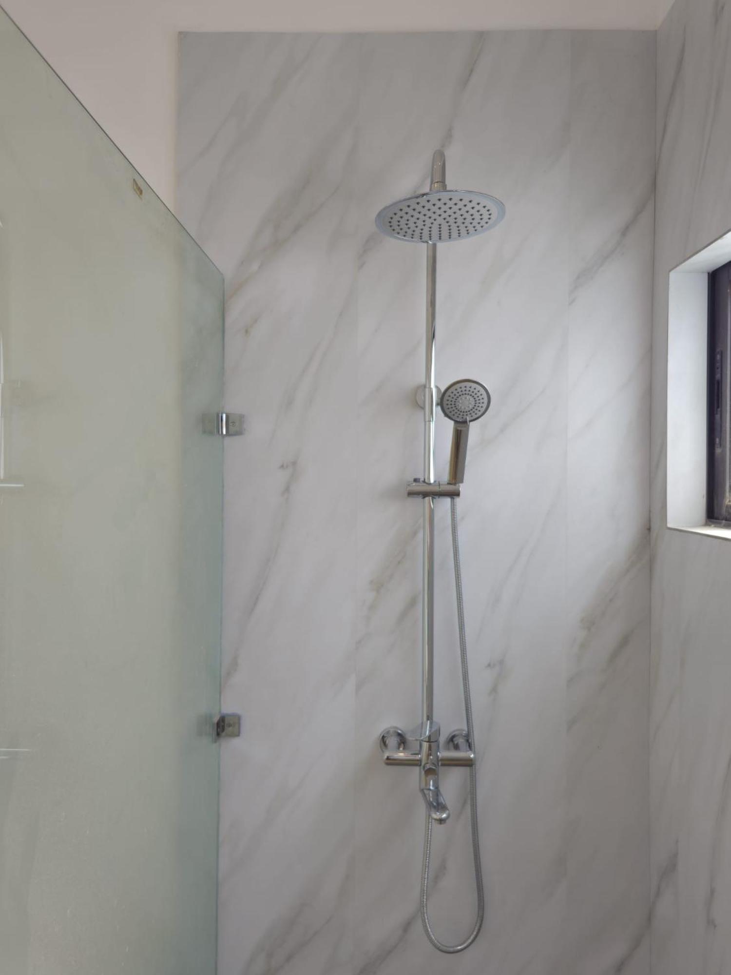 Modern Villa In Grand Bay - Short Walk To Beach エクステリア 写真
