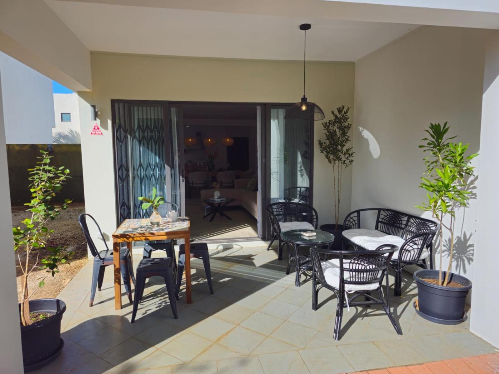 Modern Villa In Grand Bay - Short Walk To Beach エクステリア 写真