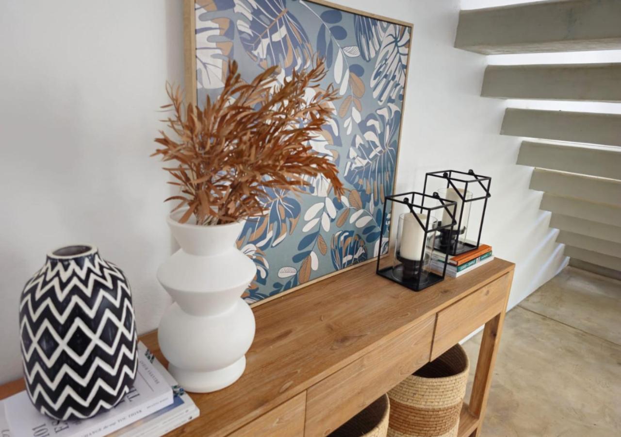 Modern Villa In Grand Bay - Short Walk To Beach エクステリア 写真