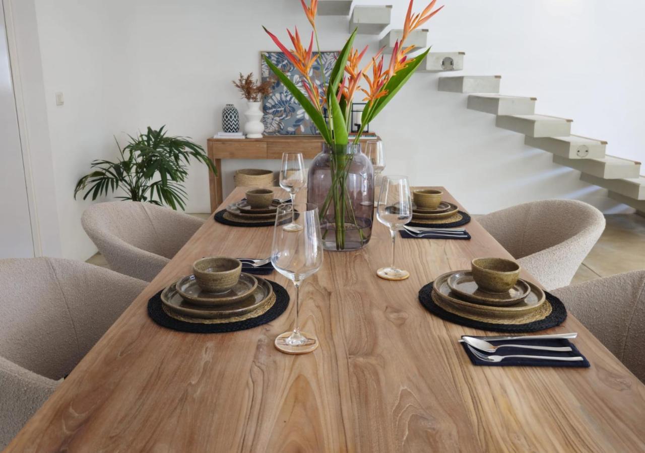 Modern Villa In Grand Bay - Short Walk To Beach エクステリア 写真
